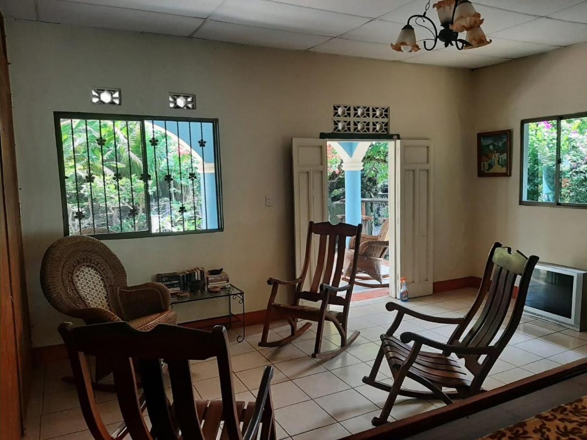 Ometepe House Bed & Breakfast Мойогалпа Екстериор снимка