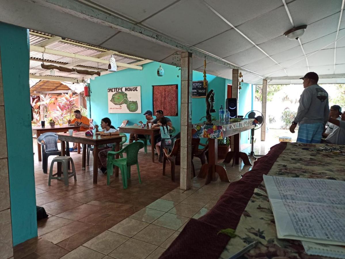 Ometepe House Bed & Breakfast Мойогалпа Екстериор снимка