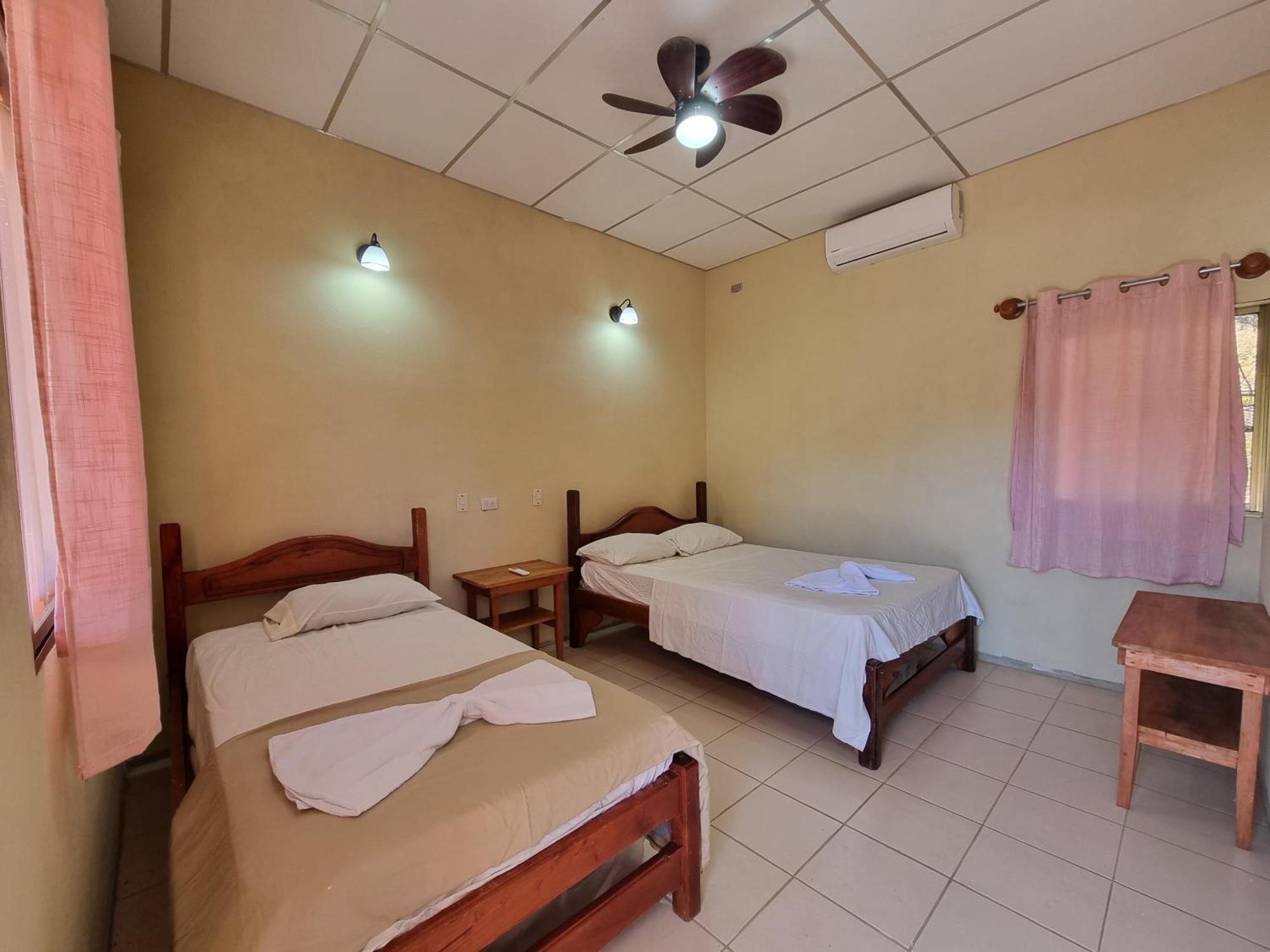 Ometepe House Bed & Breakfast Мойогалпа Екстериор снимка