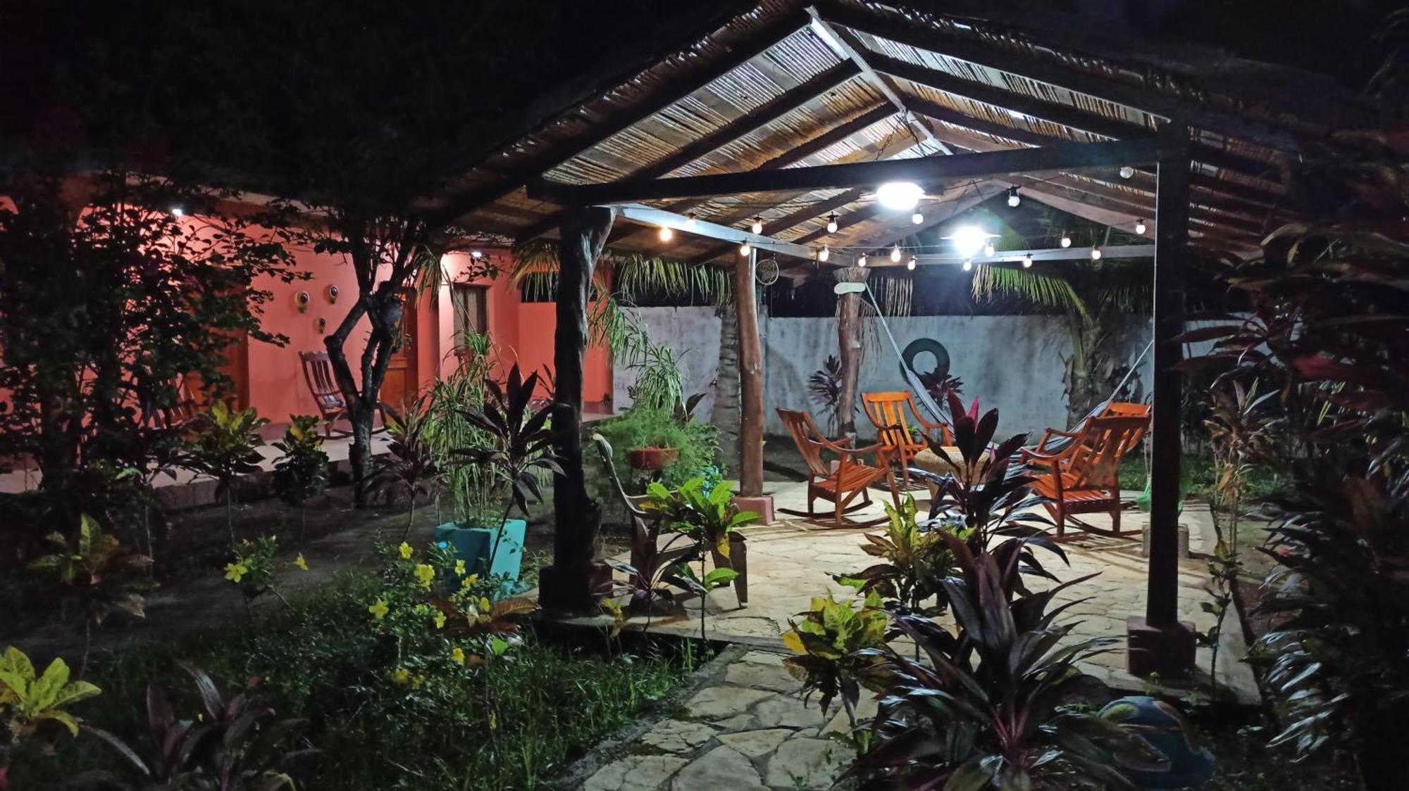Ometepe House Bed & Breakfast Мойогалпа Екстериор снимка