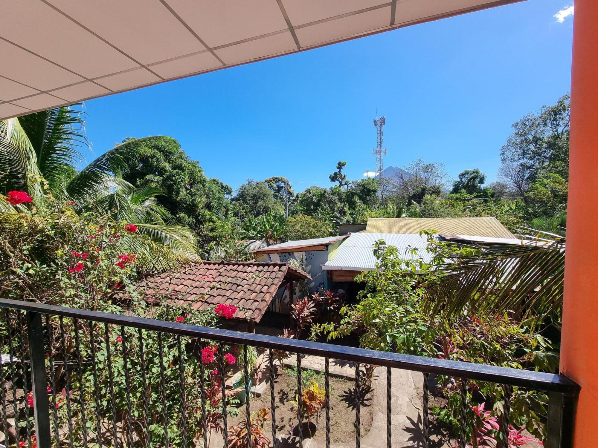 Ometepe House Bed & Breakfast Мойогалпа Екстериор снимка