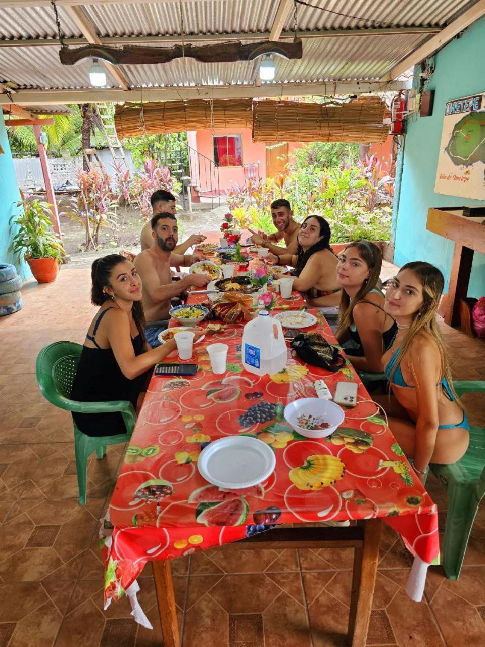 Ometepe House Bed & Breakfast Мойогалпа Екстериор снимка