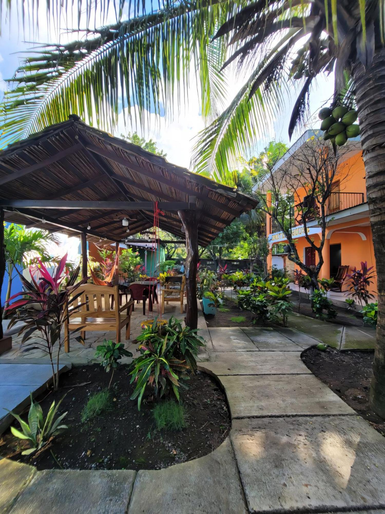 Ometepe House Bed & Breakfast Мойогалпа Екстериор снимка