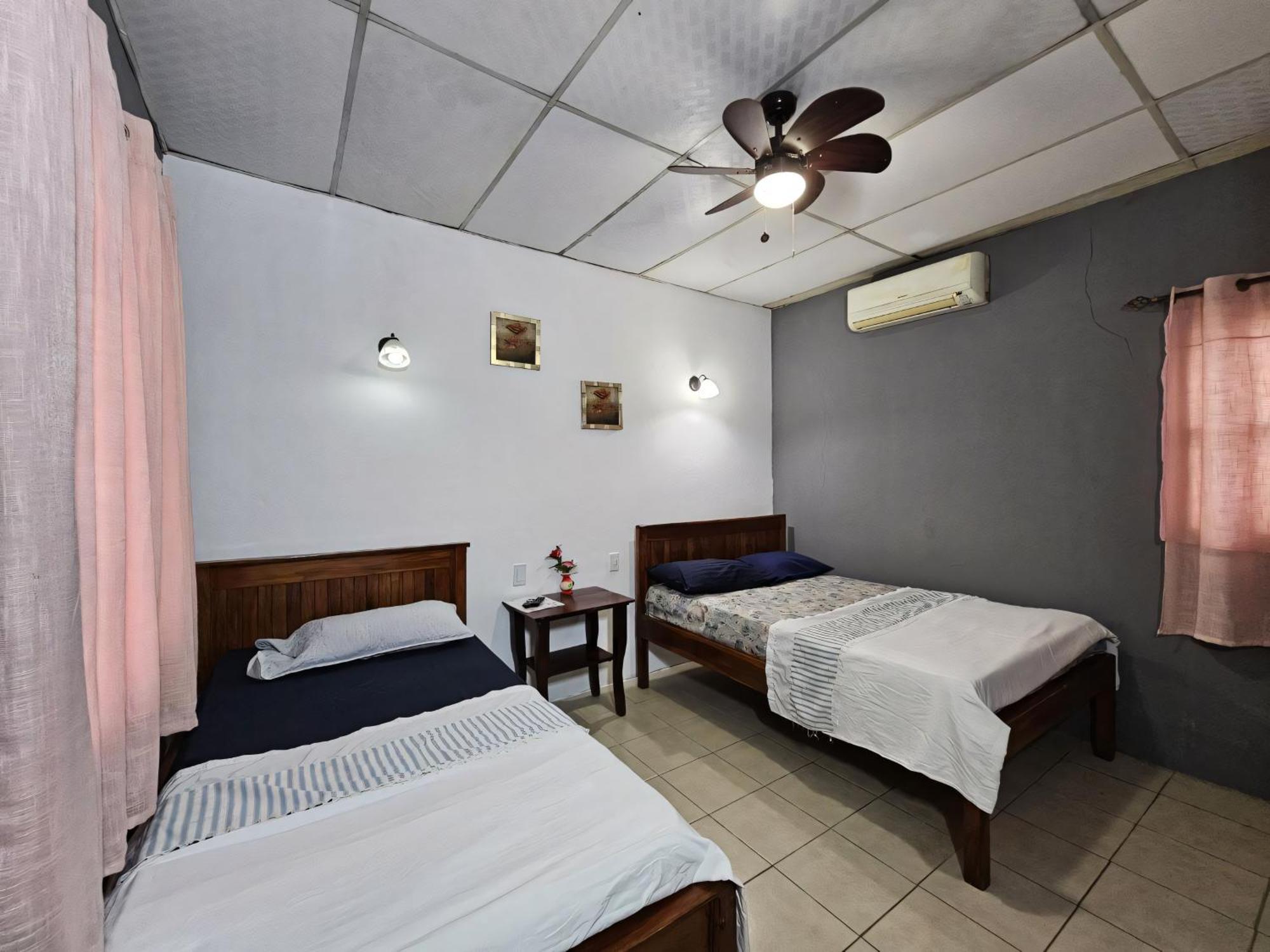 Ometepe House Bed & Breakfast Мойогалпа Екстериор снимка